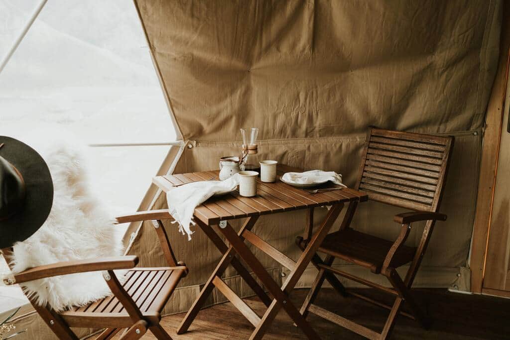 Indoor table & chairs