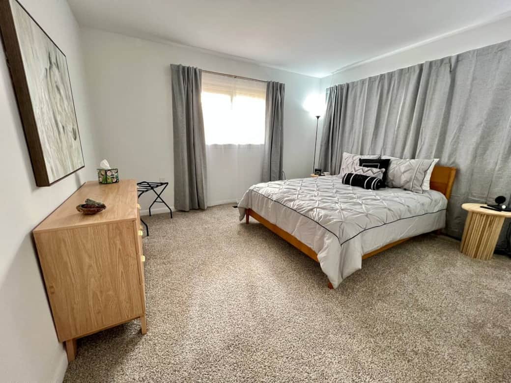 Spacious primary bedroom Spacious primary bedroom