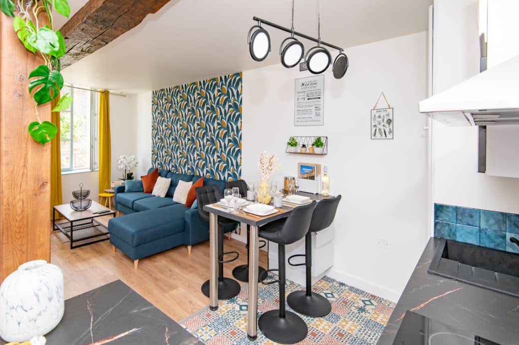 Salon et coin repas appartement Sedan