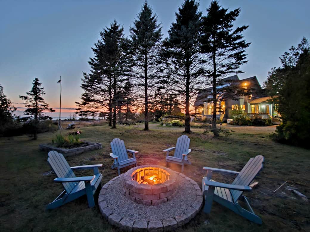Gather around the fire pit for an unforgettable scenic campfire experience at Casolena.