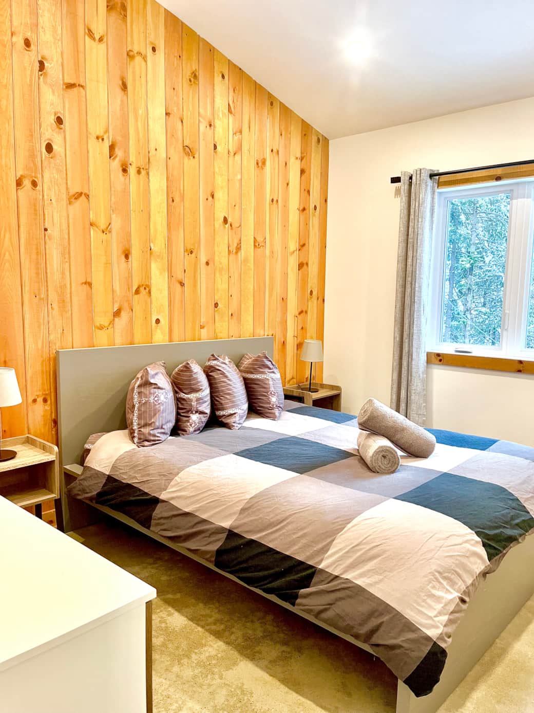 Chambre privée avec lit queen