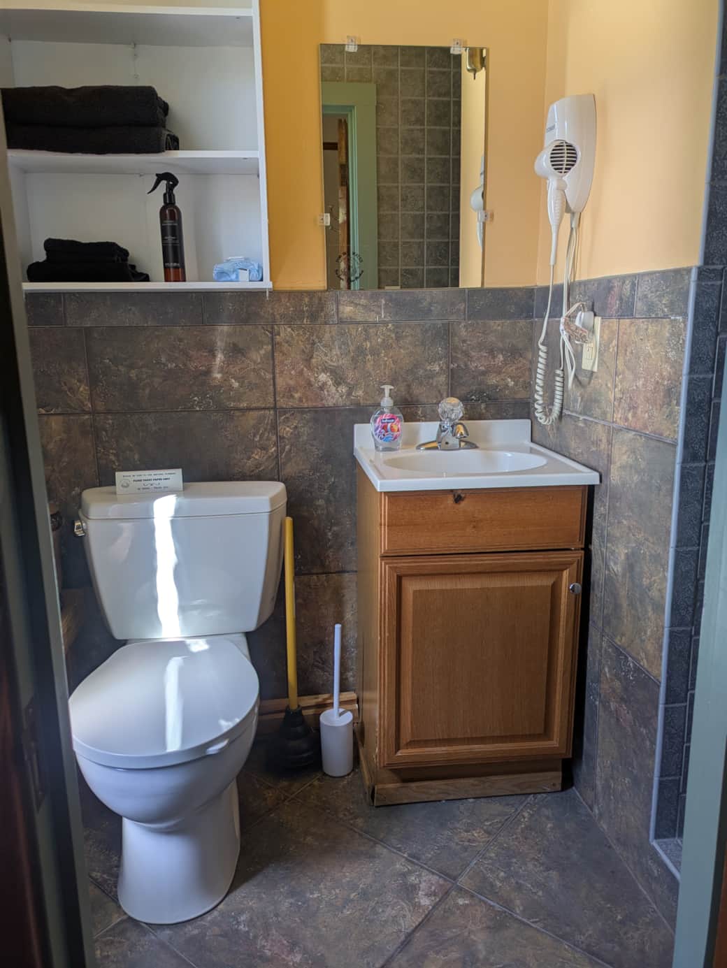 Room 6 Bath