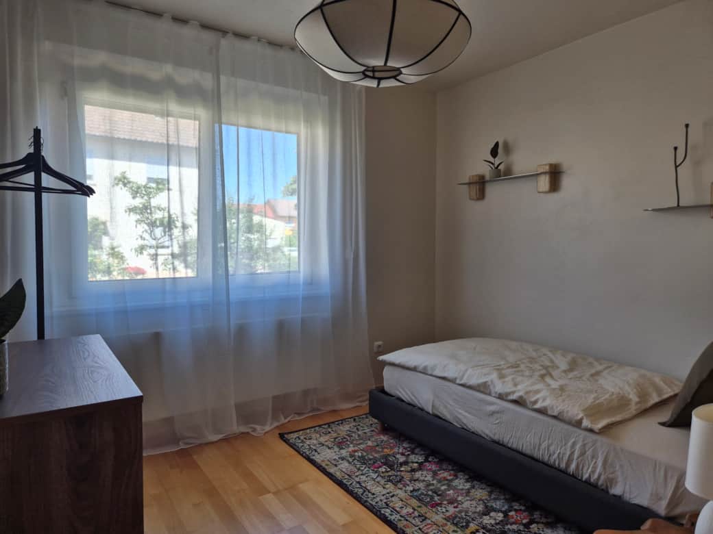 Schlafzimmer mit Einzelbett