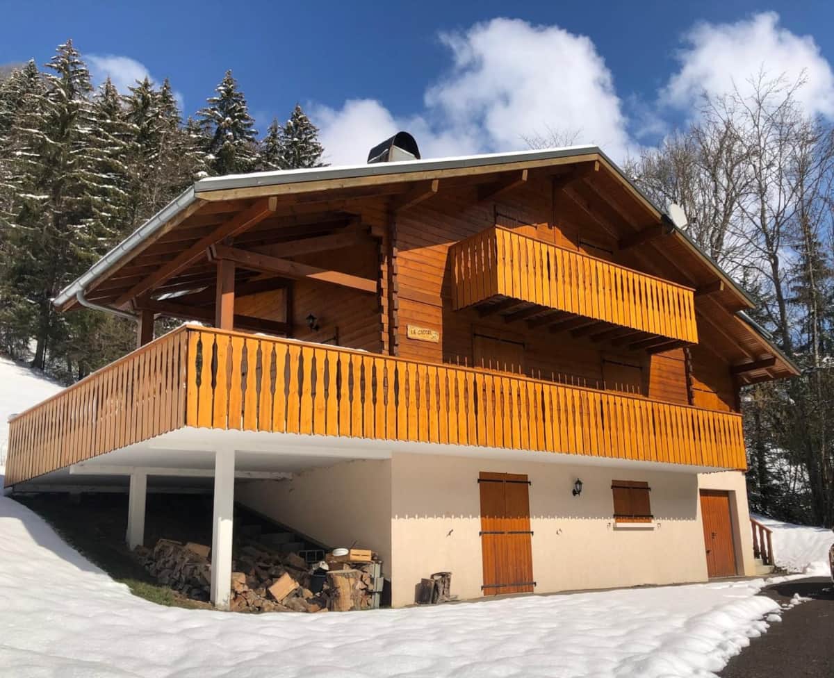 Self-catering family-friendly Chalet Rental in Abondance - Sleeps 12 ...