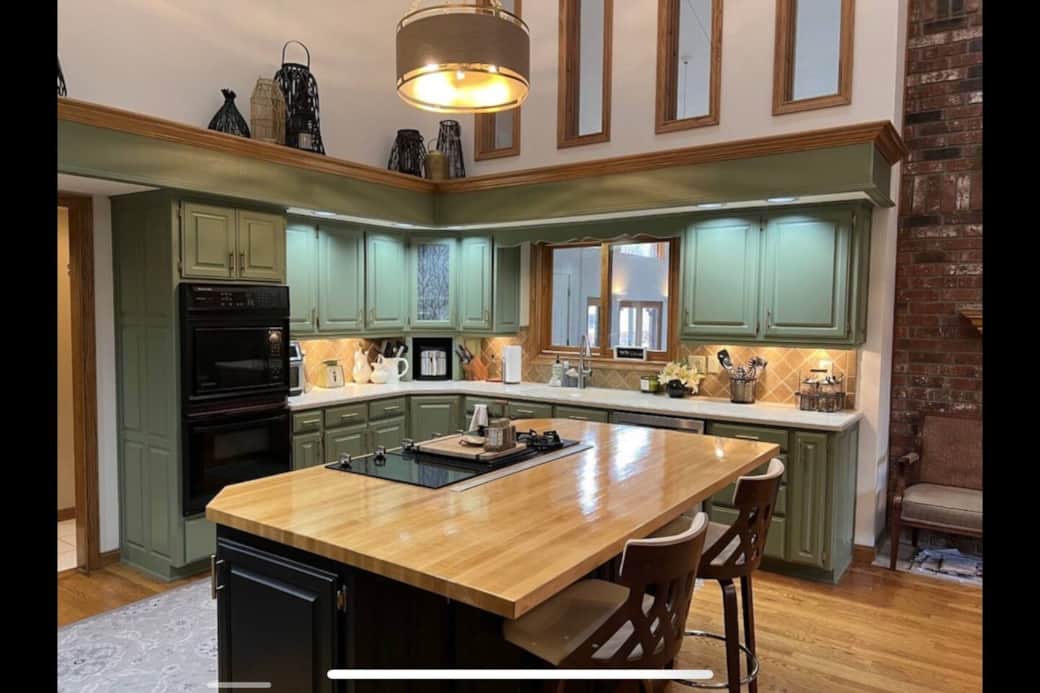 Chef's Kitchen Open to Dining Area Chef's Kitchen Open to Dining Area