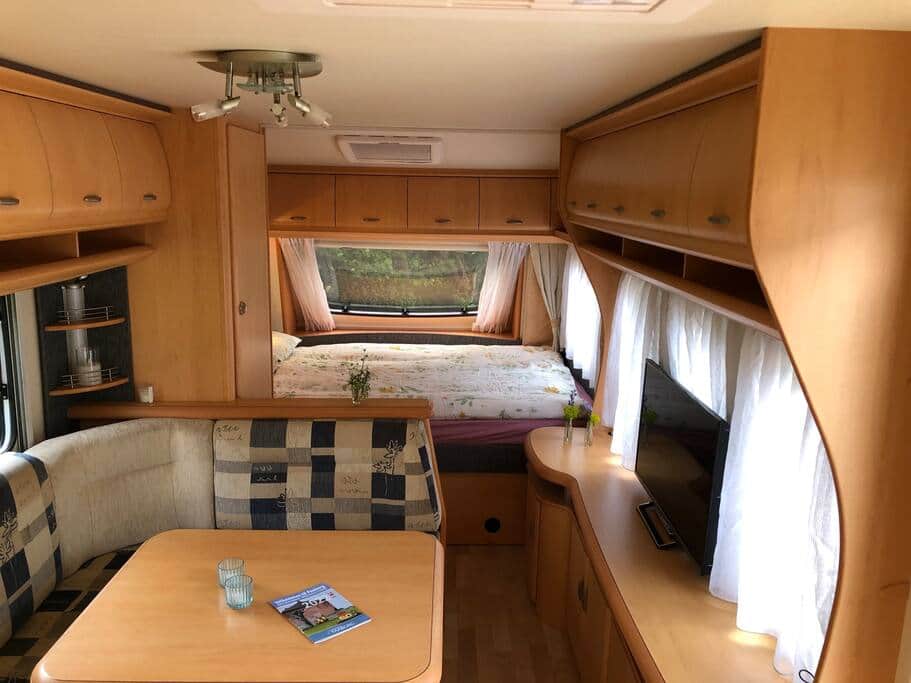Living/dining area
