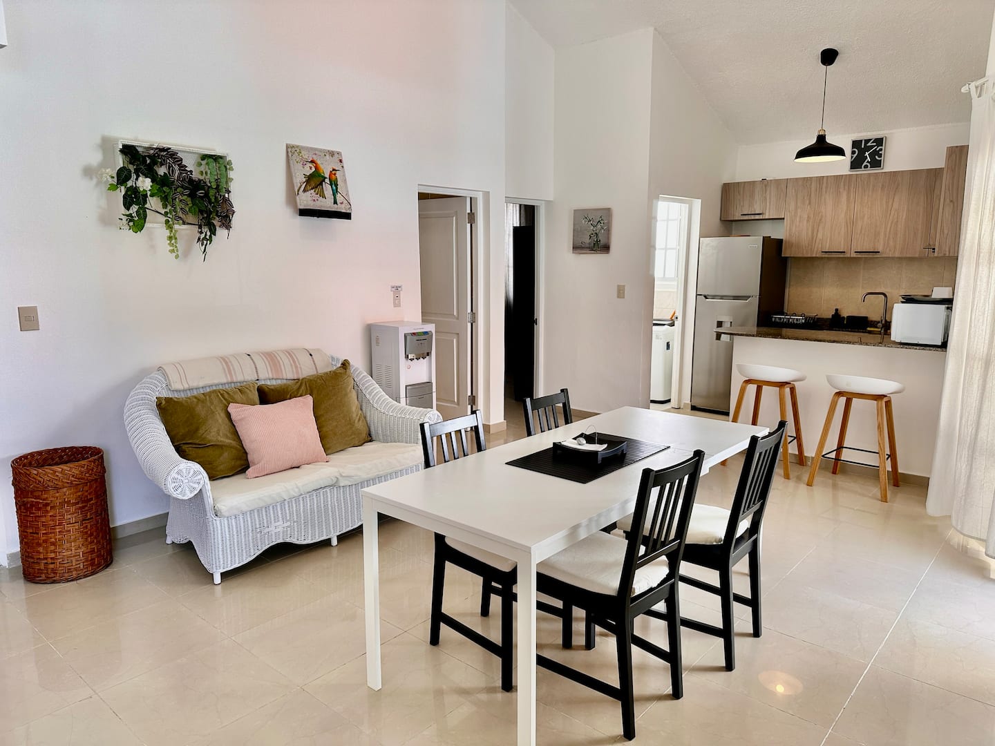 Perfectly located Los Corales, minutes from beach photo 4