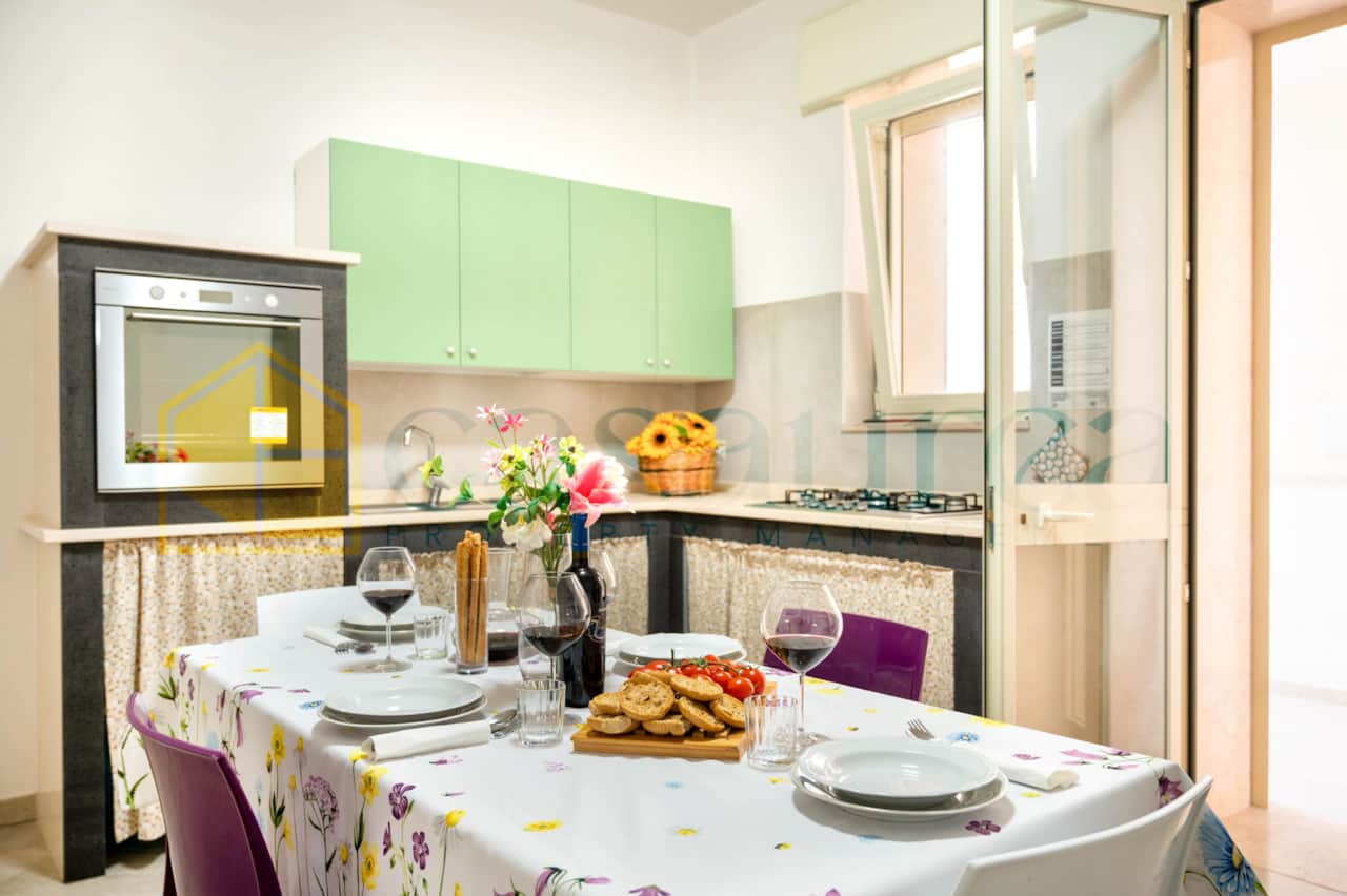 Tavolo da pranzo e cucina