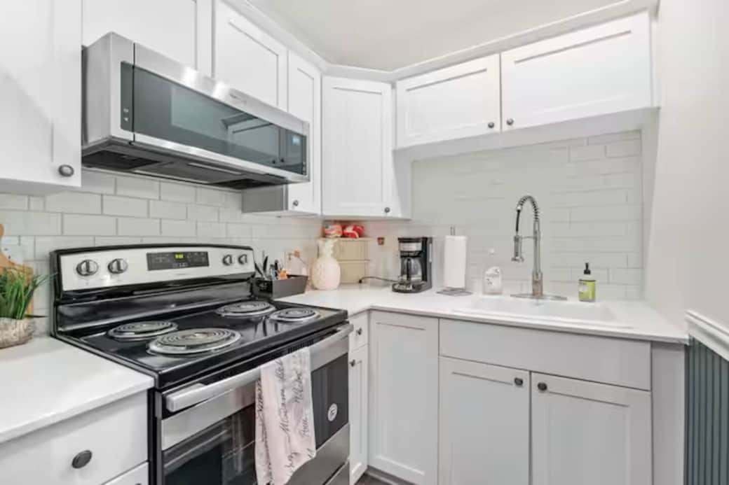 Kitchen with Necessities Kitchen with Necessities