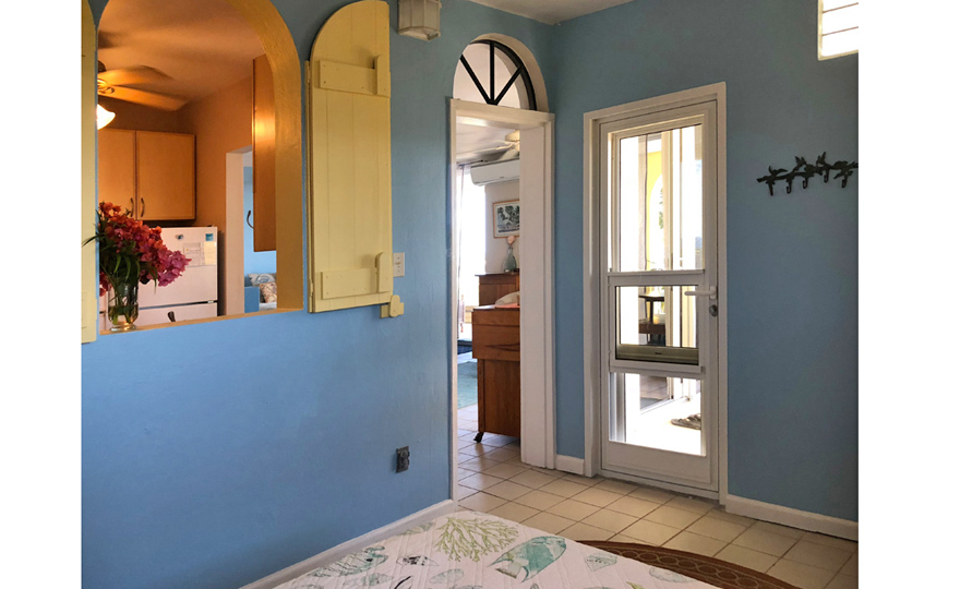 Separate entrance to the single bedroom