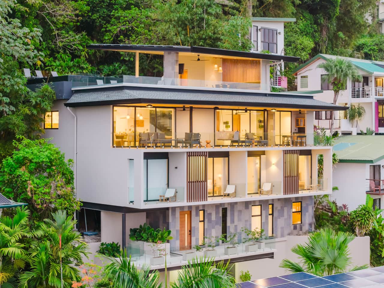 Where the Jungle MeeElevated Views, Effortless Livingts the Sea