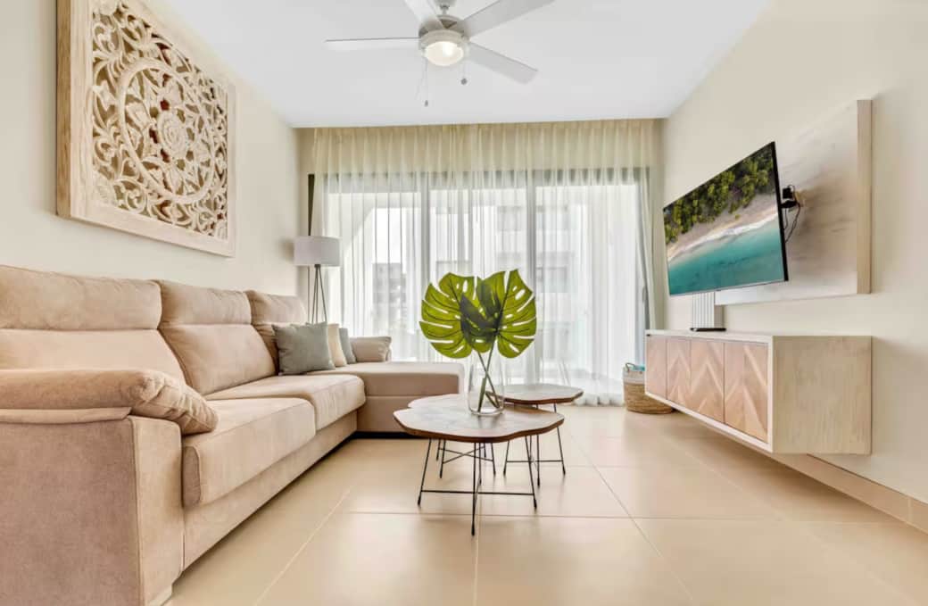 Beach Suite Living Room (3)