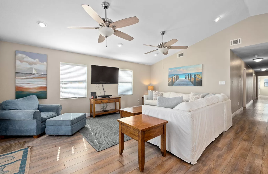 The pearl livingroom 1st living hearty gulf shores al The pearl livingroom 1st living hearty gulf shores al