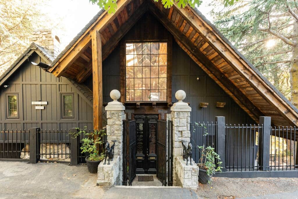 Welcome to Holly Hill Chalet in Crestline.