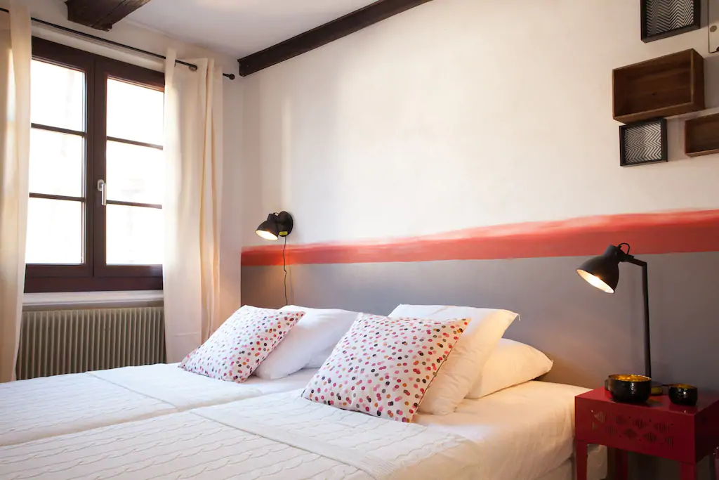 Chambre 2 avec deux lits simples
