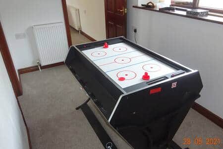 Air hockey