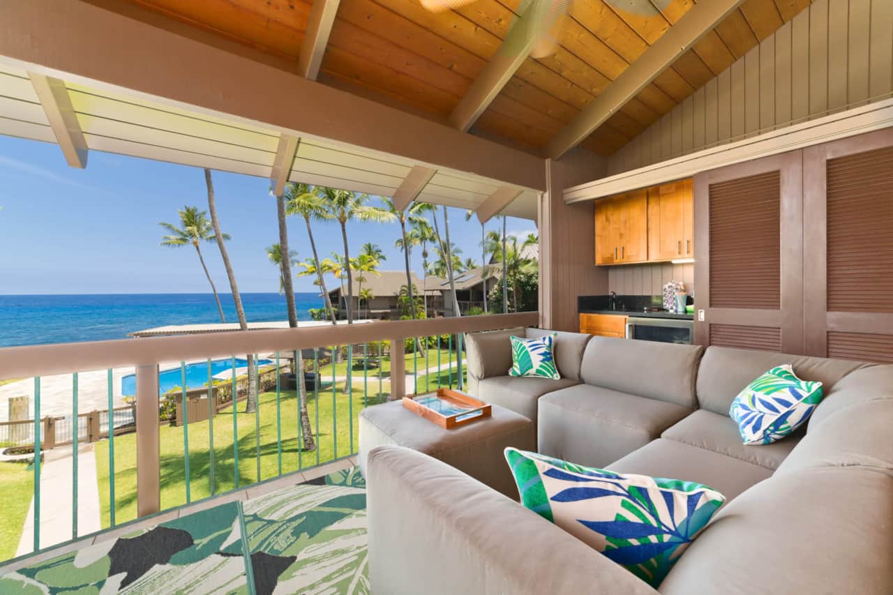 Large Lanai, new bar, great view