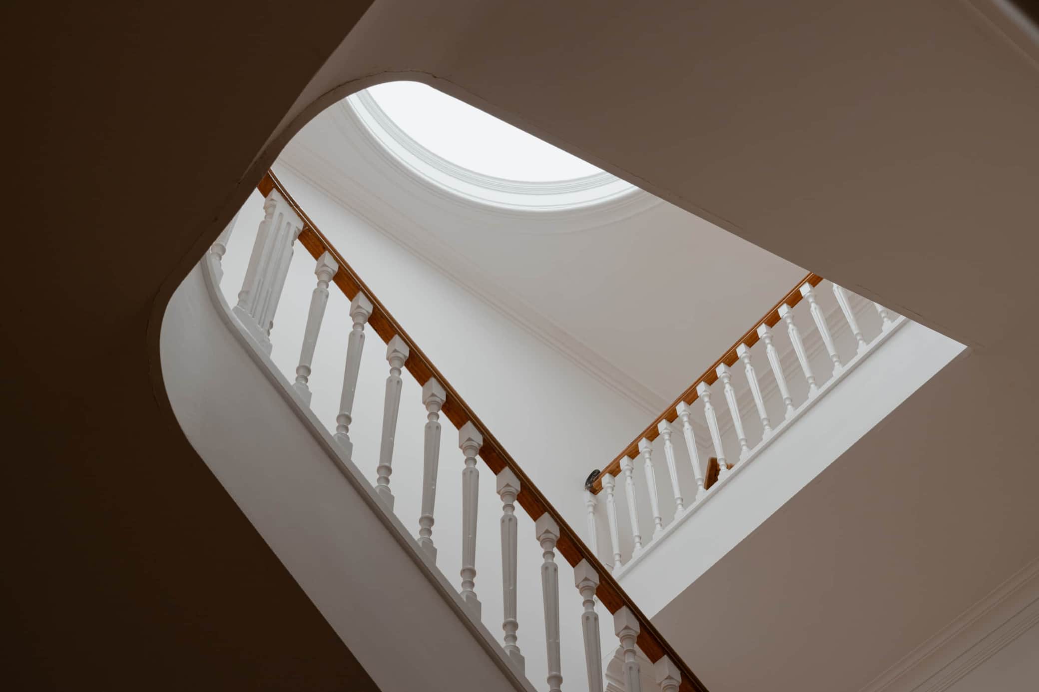 https://l.icdbcdn.com/oh/a236dc1a-6ee1-41fa-bf5f-405a9ff5dc15.jpg?w=2080-4