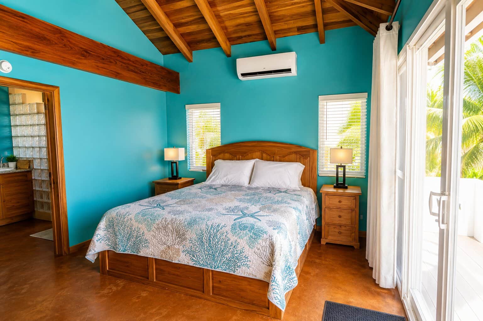 Top Floor Bedroom Suite.jpg Top Floor Bedroom Suite.jpg