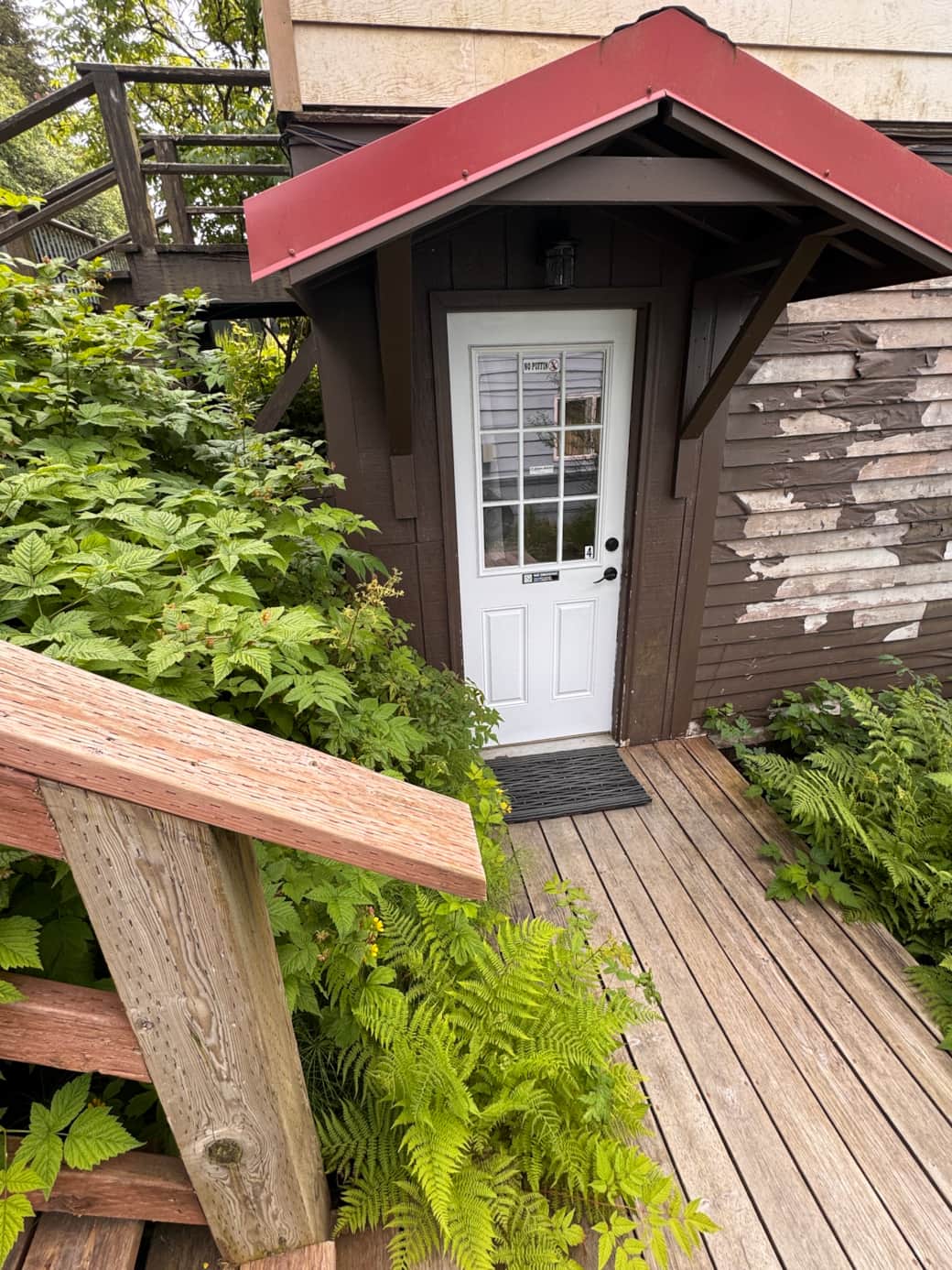 Exterior private entrance #4