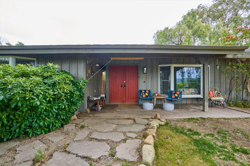 Ojai Ranch Home patio and entrance