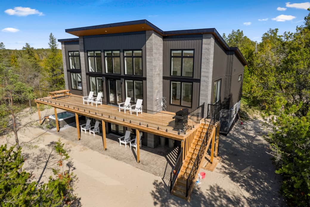 4,000 SF Modern Masterpiece