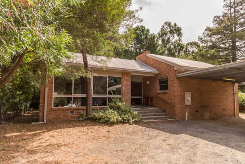 Kangaroo House Exterior