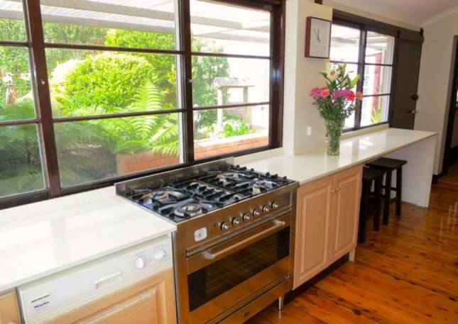Modern and light kitchen