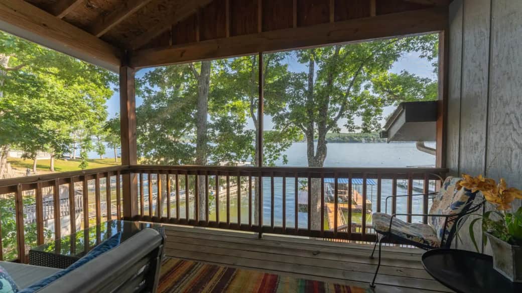 Porch of Bedroom 2