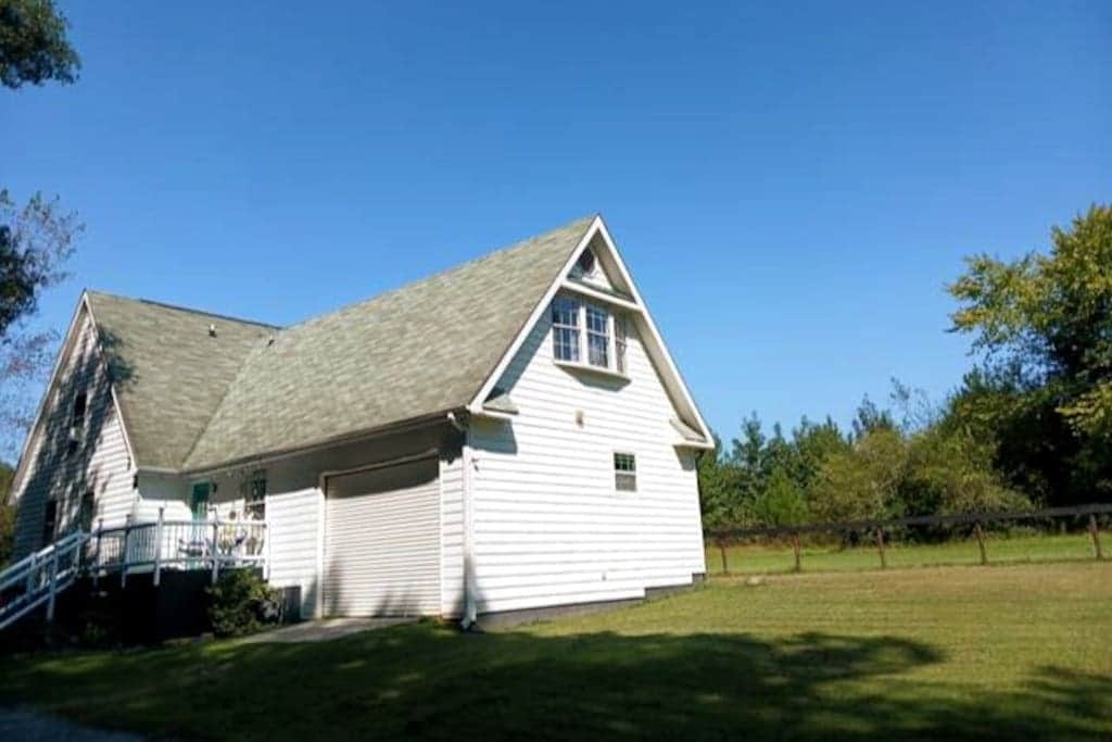 Large fenced-in yard. Large fenced-in yard.