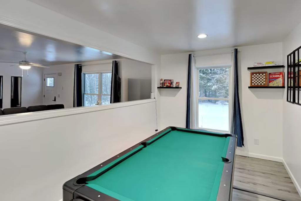Pool table