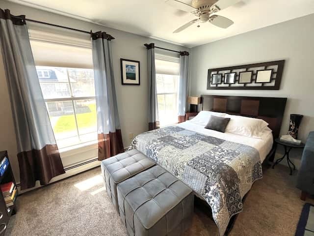 Bright, thoughtfully designed studio apartment in the heart of the Village of Tannersville