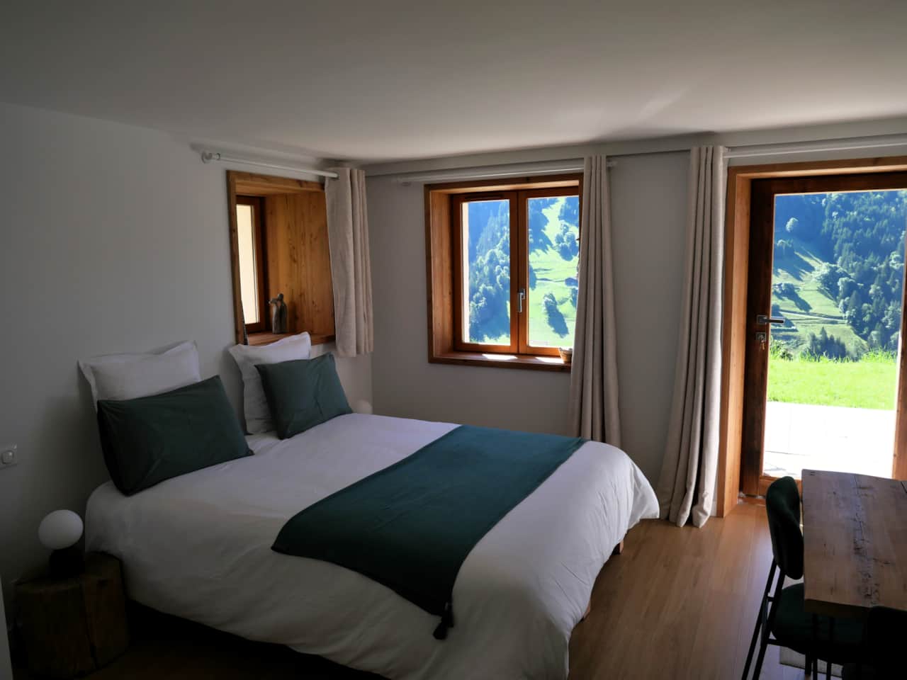 Chambre (lit double 160cm)