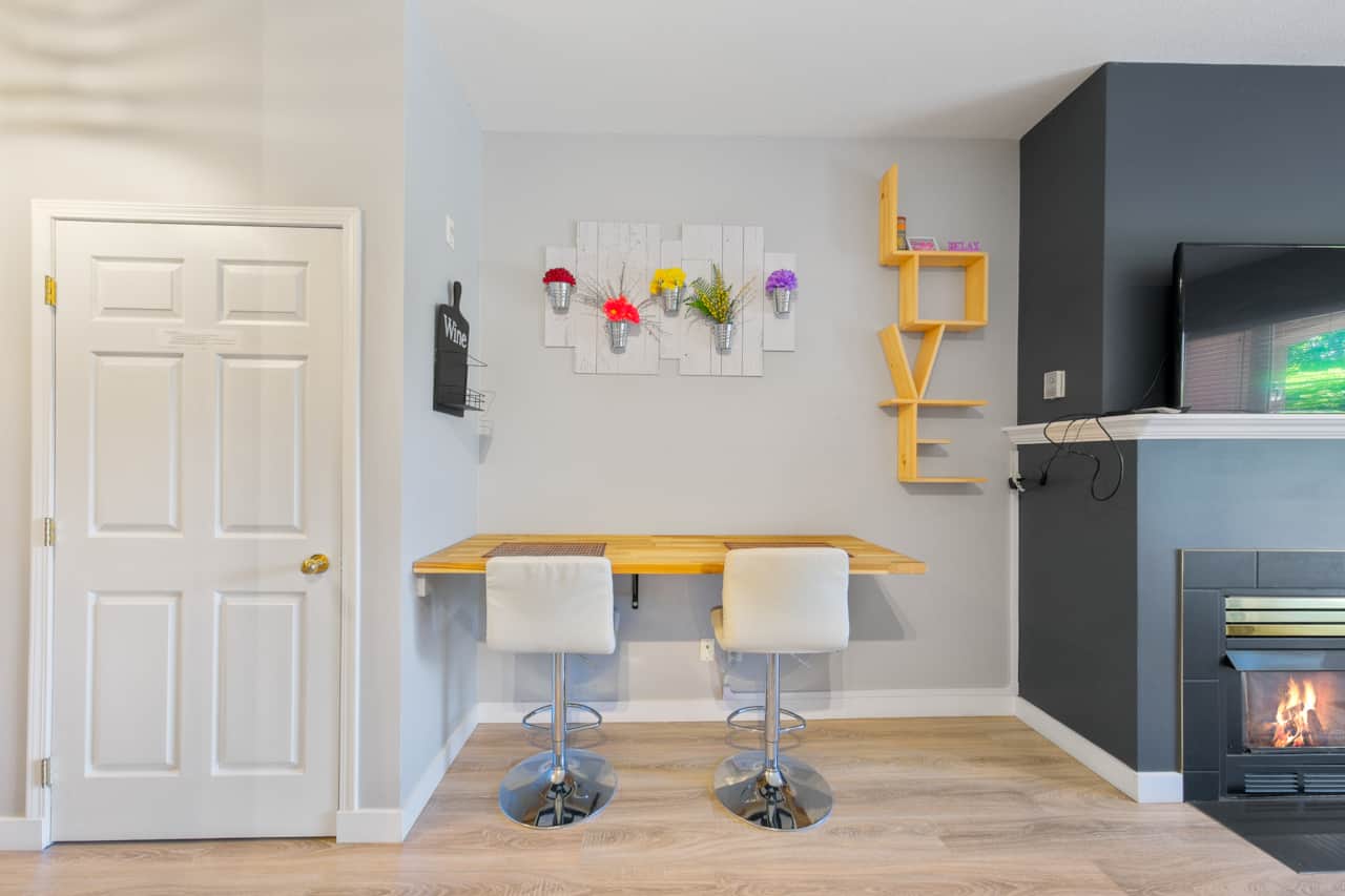 Unit 104A Dining Area