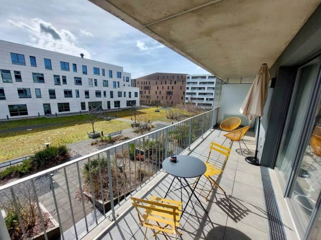 terrasse ensoleillée