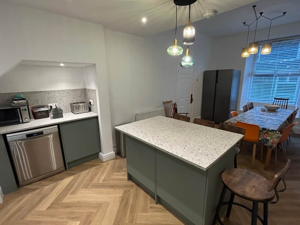 Kitchen breakfast room