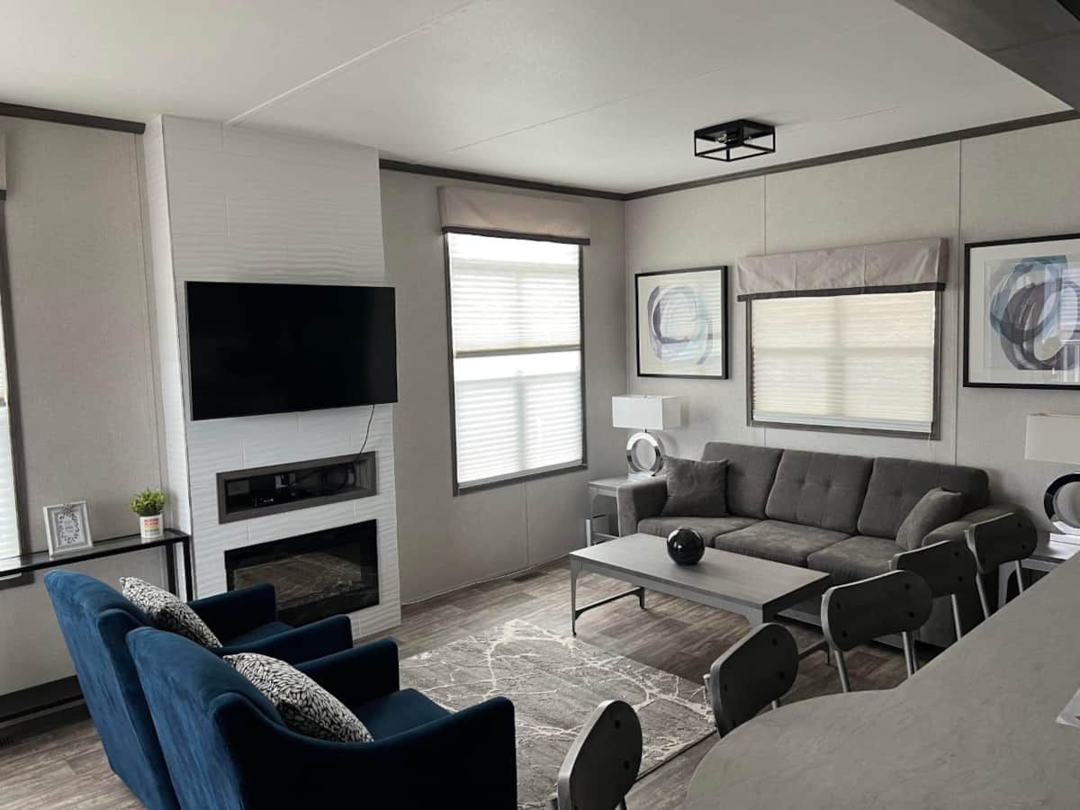 Quarry Meadows 112 Sherkston Shores Vacation Home in Port Colborne