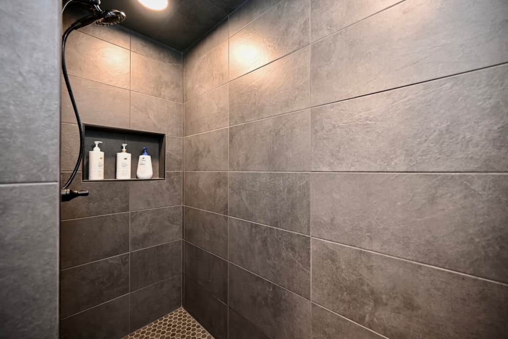 12 En Suite Bathroom II