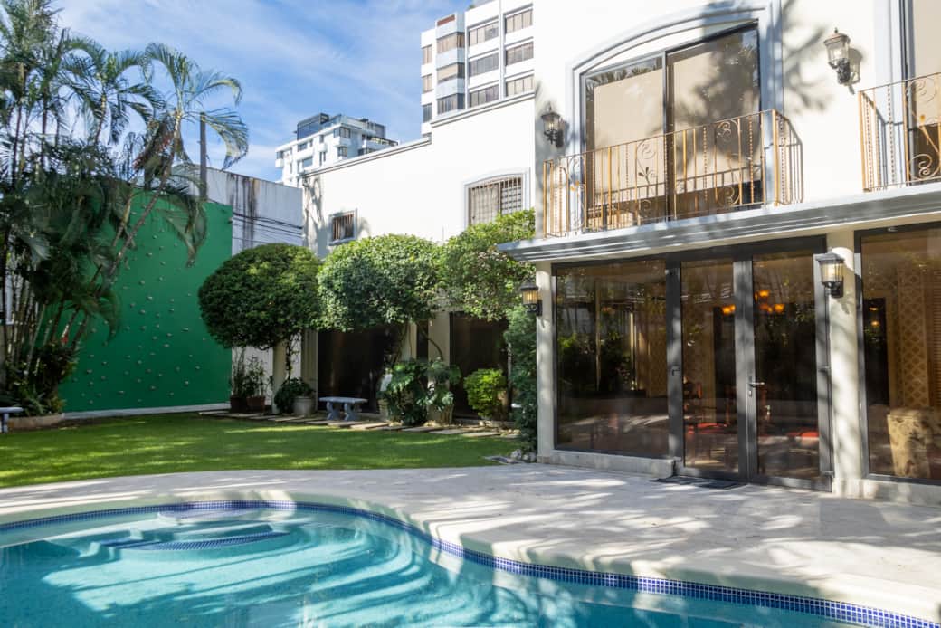 Pool & Garden