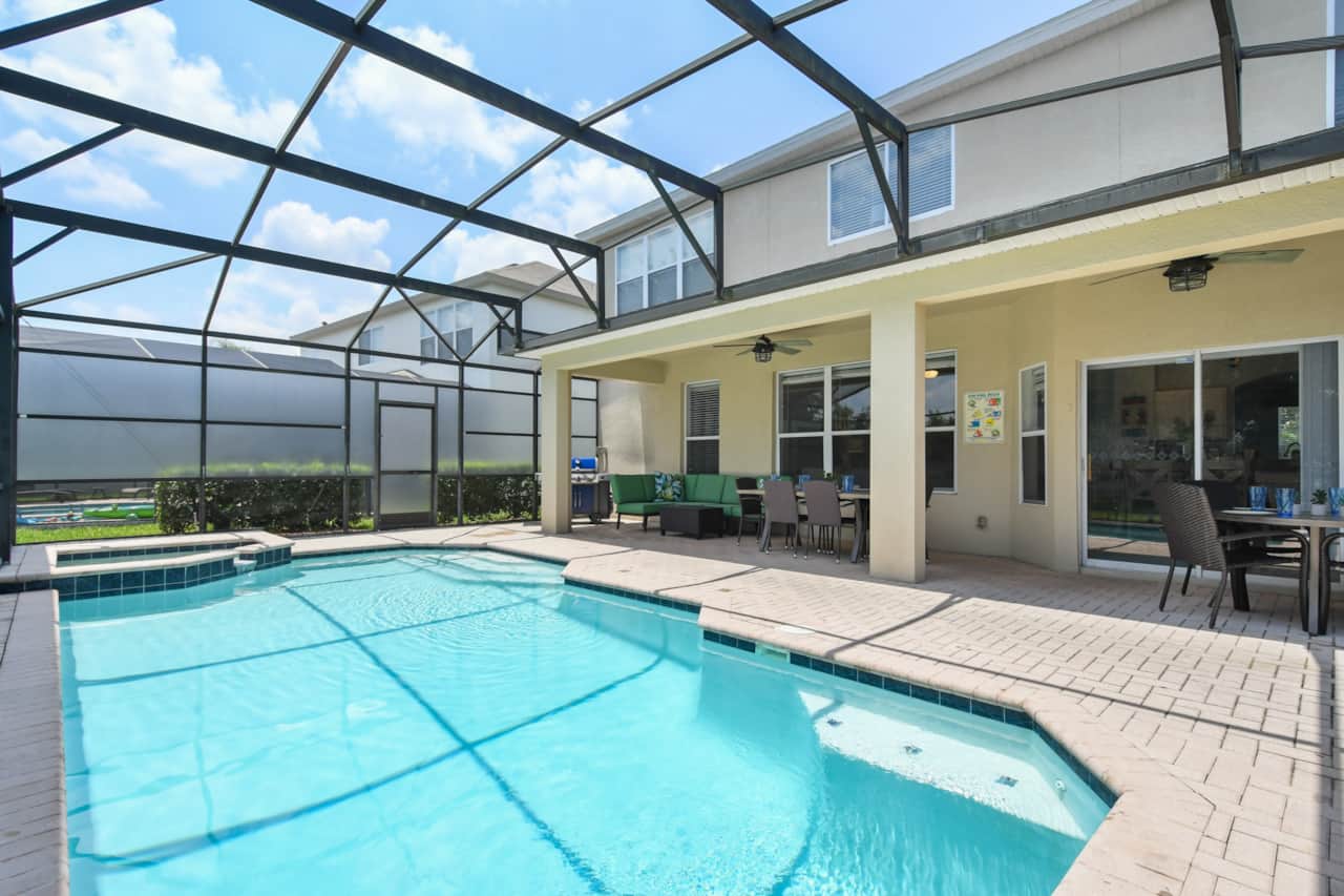 Wonderfully private lanai with large pool