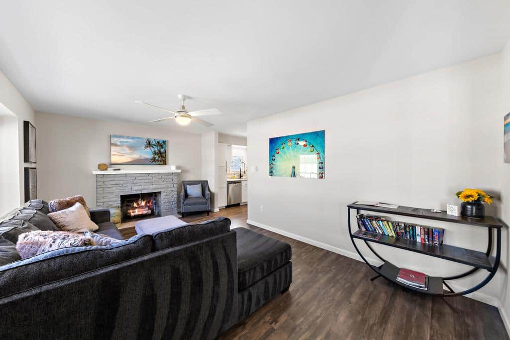 Front livingroom