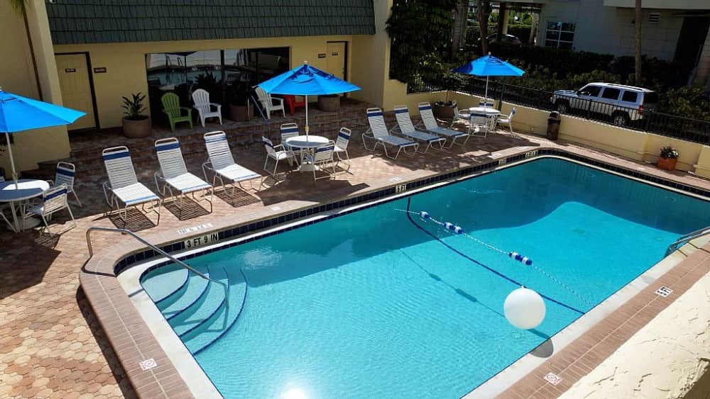 Outdoor All-Year Heated Pool