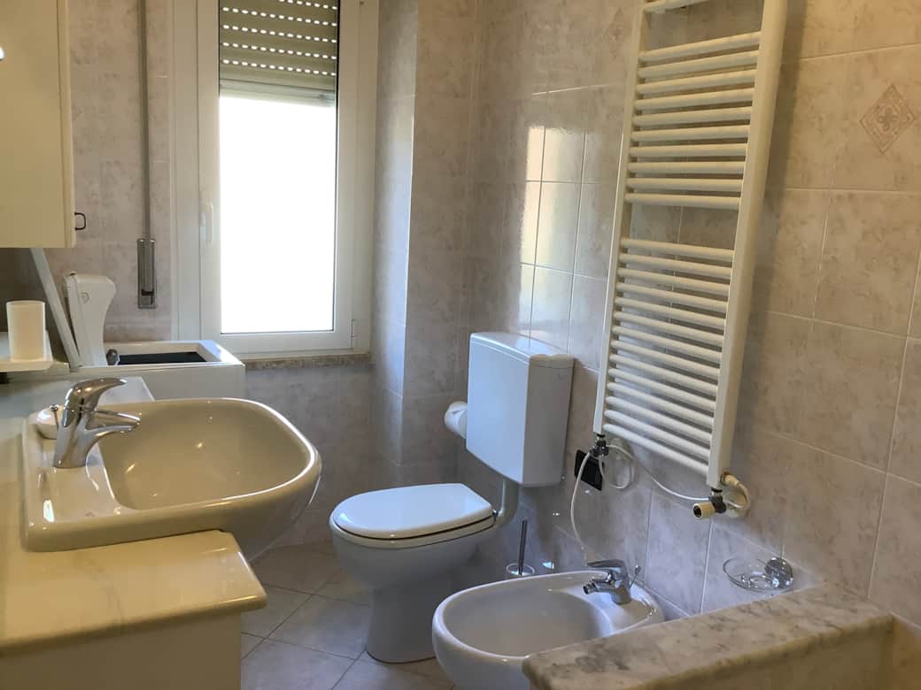 VELIA BV Bagno Sanitari