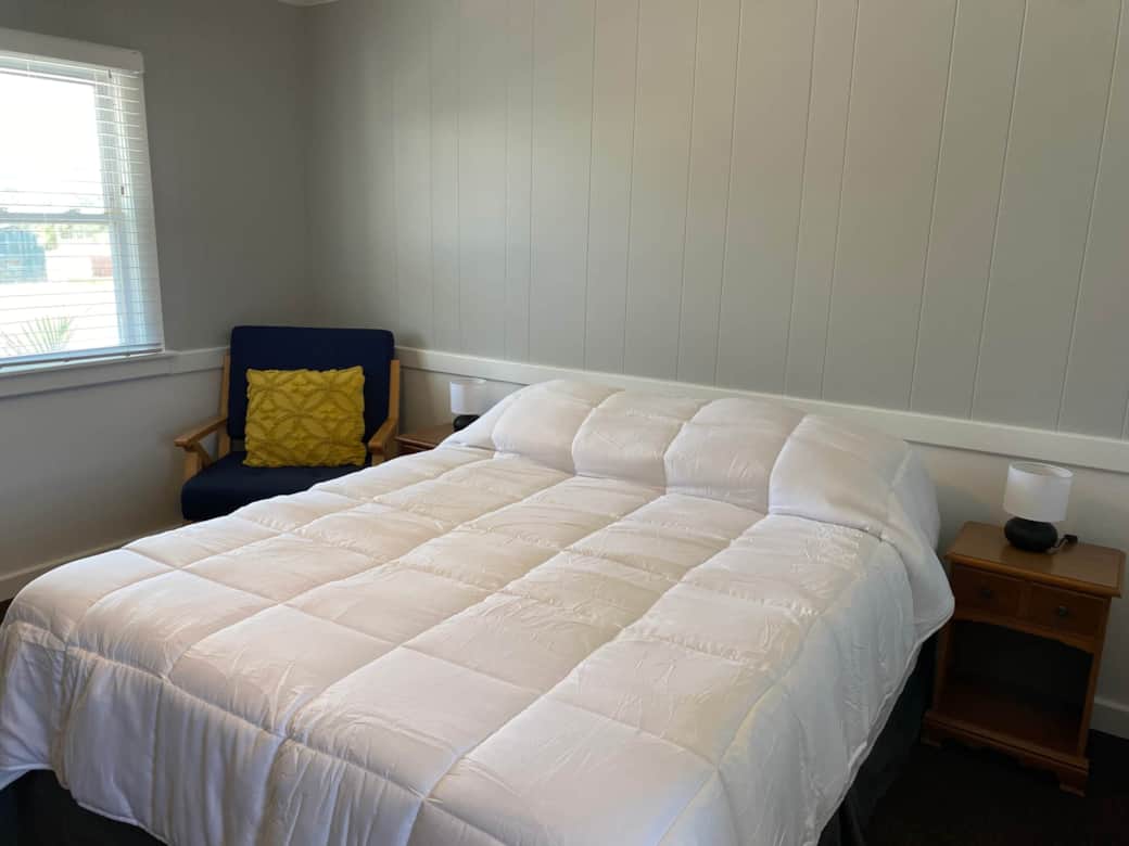 Queen Size Bed Queen Size Bed