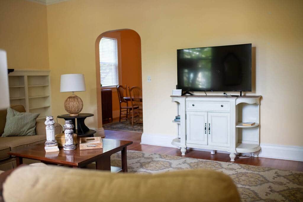 Living Room
Living Room
