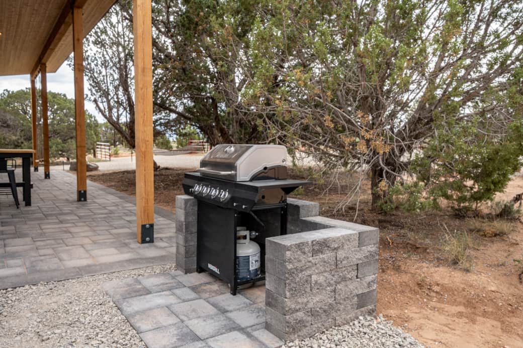 Outdoor dining & BBQ with breathtaking juniper views.