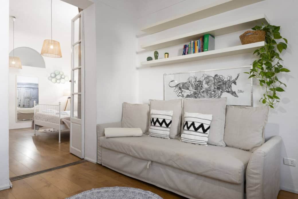 Confortevole divanoletto per due persone Confortevole divanoletto per due persone