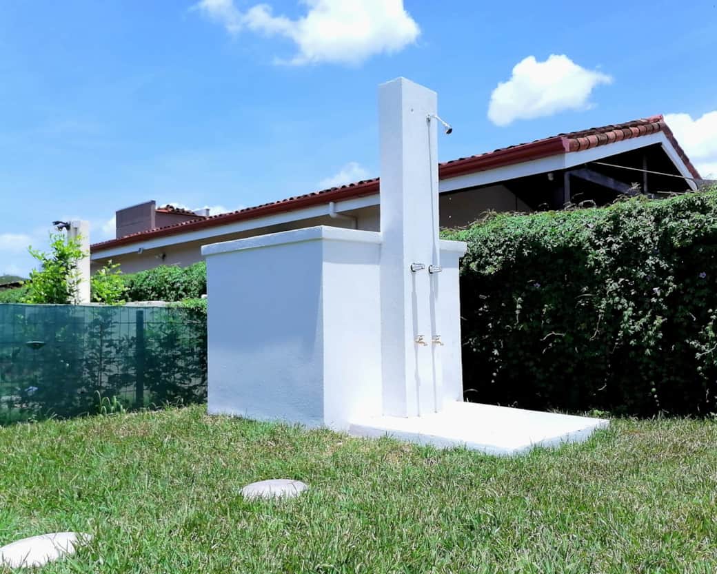 Ducha para la piscina Ducha para la piscina