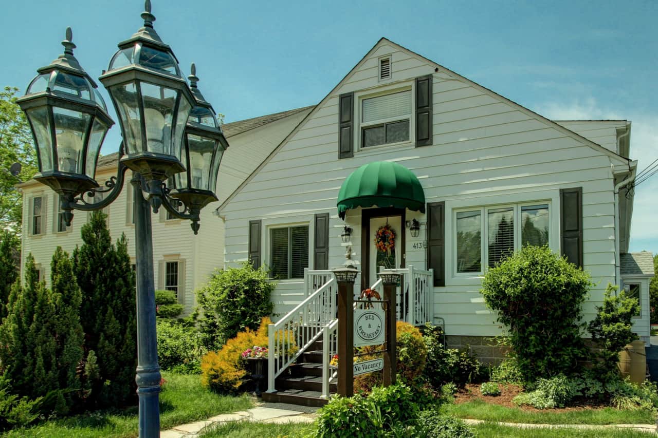 Williams Gate Bed and Breakfast - Front View