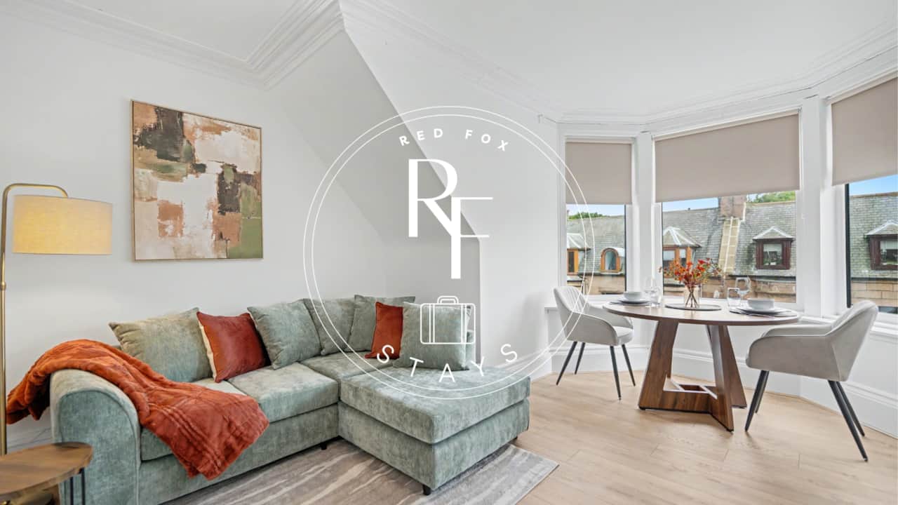 Living room & Dining area